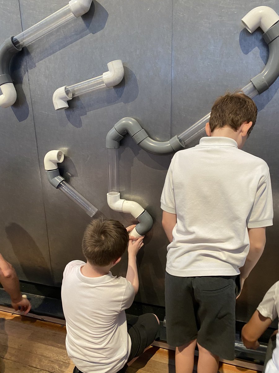 I got the opportunity to accompany Year 5 on their trip to the Science Museum.