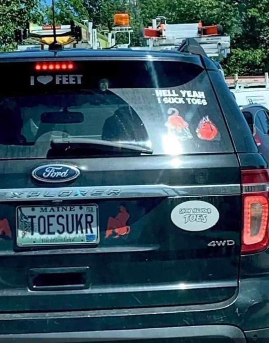 Raise your hand if this is you. https://t.co/hiCuFE2OGN<a href="/tag/footfetish"class="tags"><span>#footfetish</span></a>