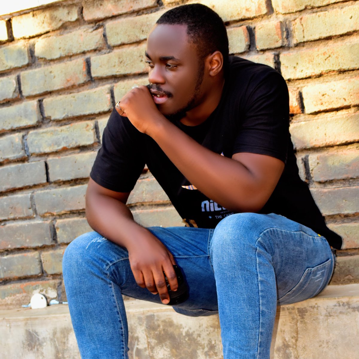 CollinsMkandara's tweet photo. #NewProfilePic https://t.co/N80C2vSTb9