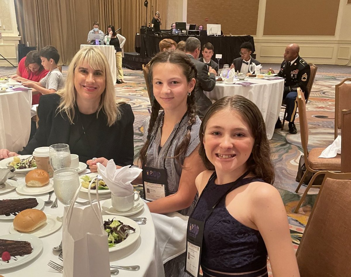 DenisecWright's tweet photo. @ecybermission #proudcoach #TeamAstroSTEM,
2022 National Finalist Team, #WashingtonDC #girlswhocode #STEM #yay #girlsinstem https://t.co/VlAtJ3lfns