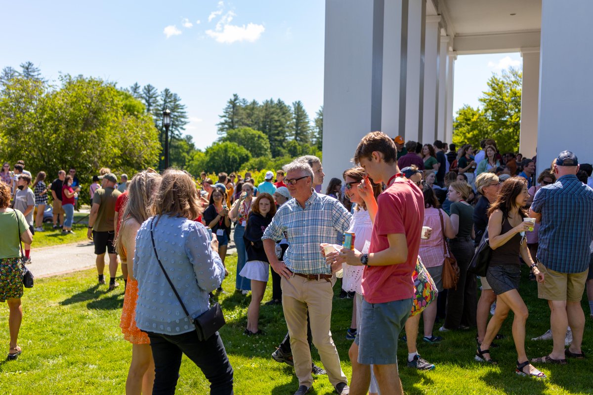 ASPStPauls's tweet photo. We couldn't have asked for a more beautiful summer day to welcome families to the grounds. Enjoy the weekend, and see you all next week! https://t.co/QvvL4Z5UoH