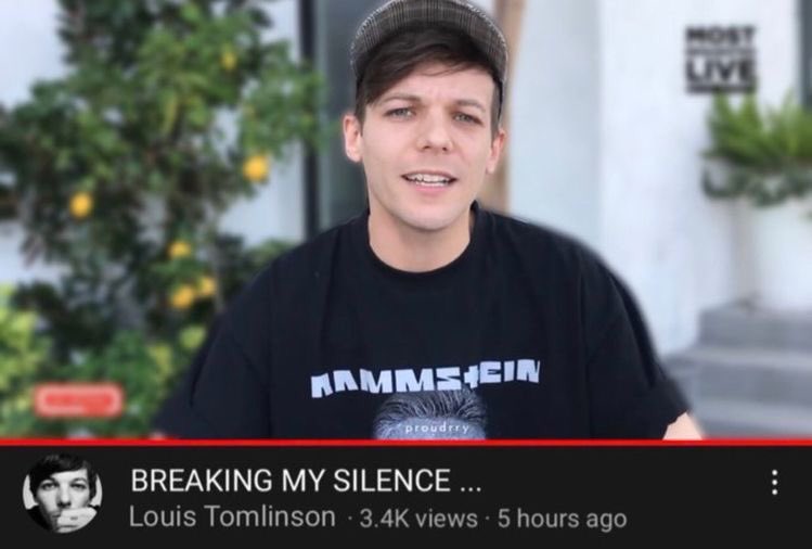 fitfhst91's tweet photo. desde que escuche through the dark y little black dress cantadas por louis no puedo escuchar la versión de 1d sin oír la voz de louis en toda la canción https://t.co/U6vmj7RGTv