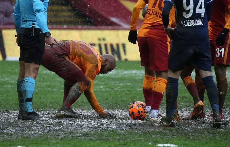 junmisug's tweet photo. @GalatasaraySK büyük karekter büyük savaşçı. emeğine sağlık yolun açık kral yolun sonu hayalindeki milli takım olsun https://t.co/z2ilZphLMX
