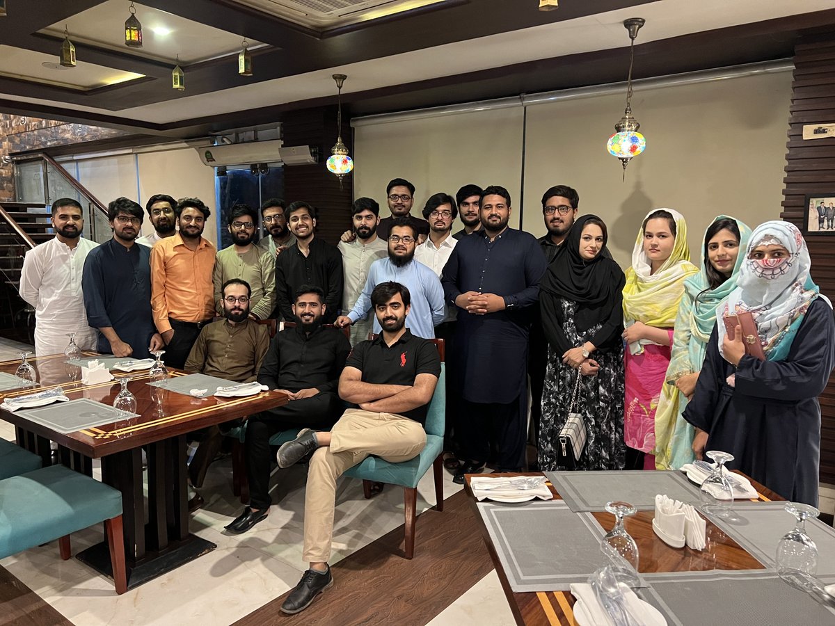 BFTechLab's tweet photo. Food with convenience.
Team Dinner. #BFTech https://t.co/vsZKs1zy4P