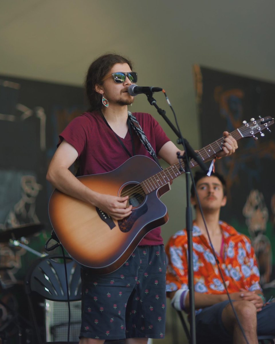Winnipegfolk's tweet image. So excited to have our @stingraymusic Young Performers Program back on stage this year. Such amazing talent from the first group mentored by @treburtofficial! Don’t miss out and head over to Shady Grove TODAY ONLY for these incredibly talented young folks. 🤩 #FolkFestHappy