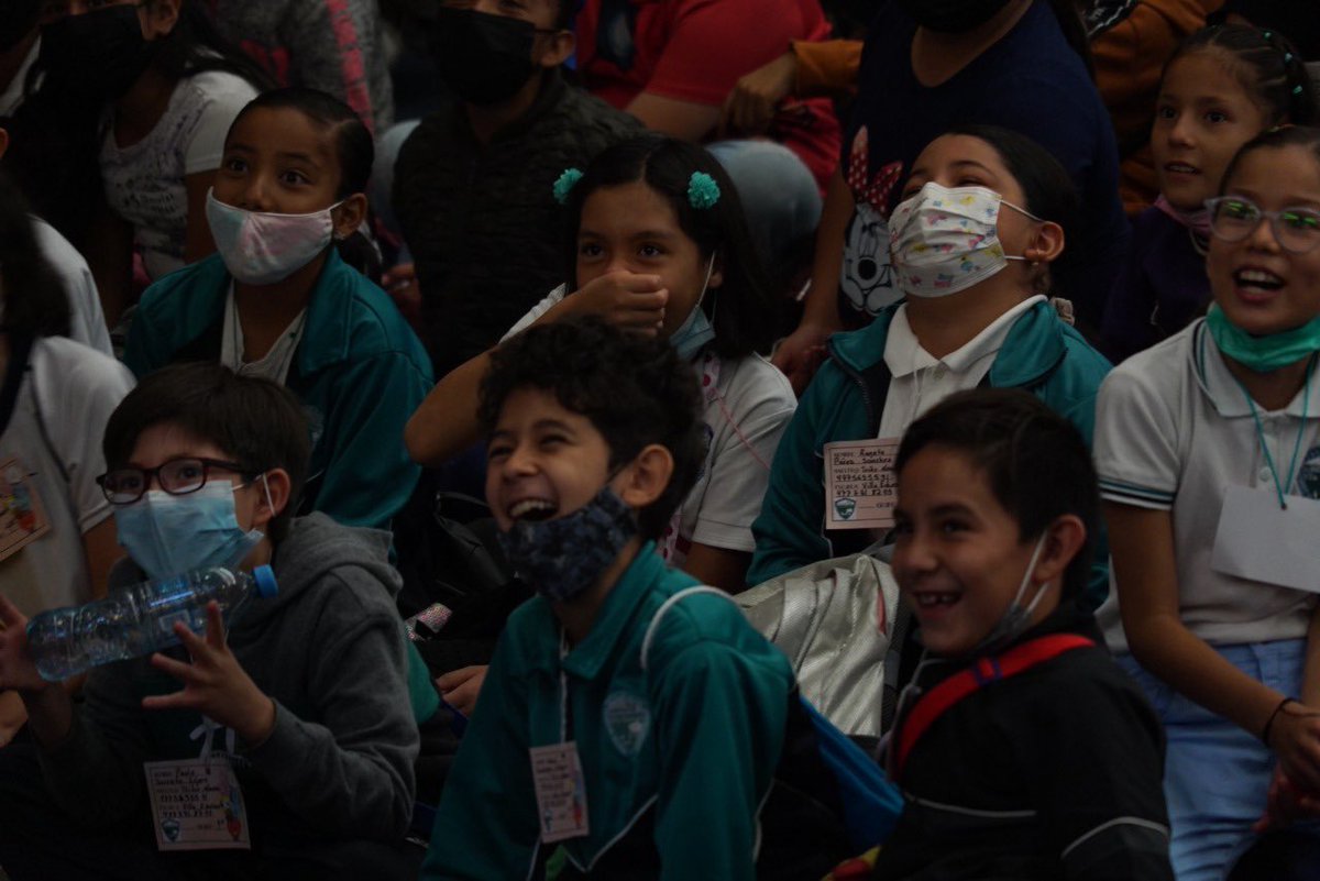 FenalMX's tweet image. Los niños y niñas se divierten en el último día de #MiFenal con @IkhariaTeatro