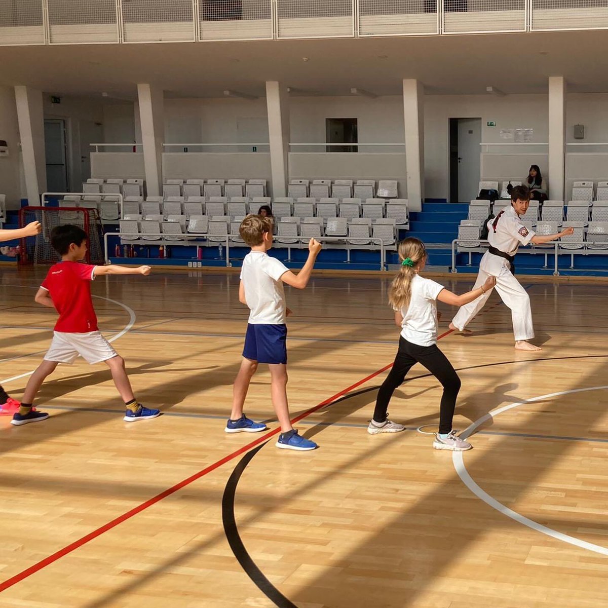 JasonRainwater's tweet photo. Teaching #KarateDo at the #InternationalSchool of #Brno | "We learn and grow in unique ways to become lifelong learners and responsible global citizens." ~@ISB_CZ #WeAreISB | #EnterTheRainwater #StudentOfTheWay #Yoshukai #Karate #Kobudo #RainwaterDojo 🌧🥋(Part 1 of 3) https://t.co/C2qox2zBed