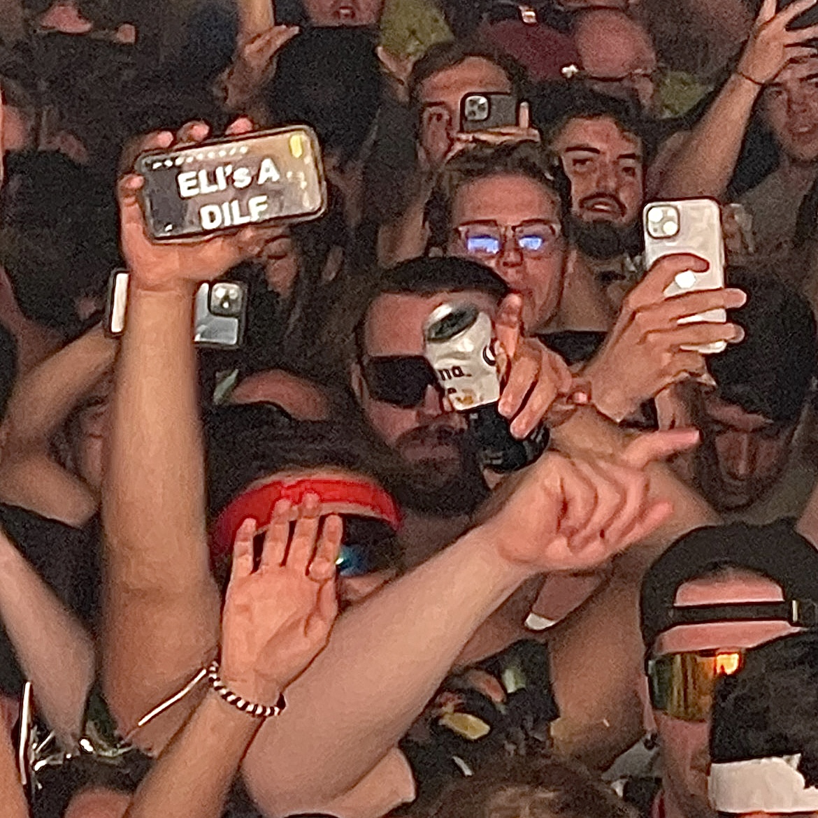 twofriendsmusic's tweet photo. ridiculous phone signs u guys hold up at our shows, part 2 🤳 https://t.co/1EJe83sKfN