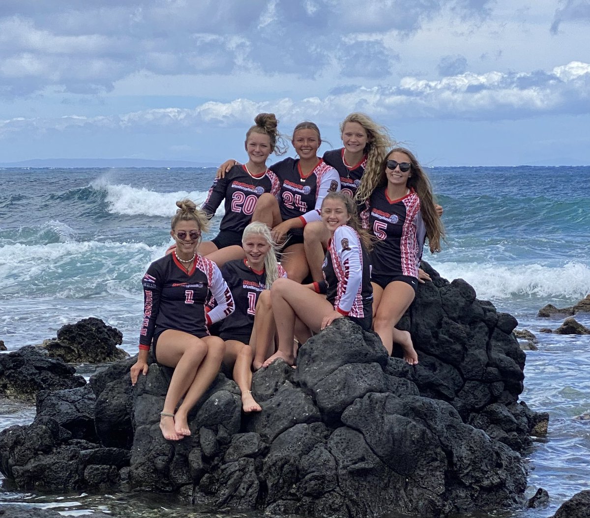 Julie Teahon (@julieteahon) on Twitter photo Sandhills/Thedford Knights are representing well at the <a href="/NoKaOiVB/">NoKaOi Volleyball🏐</a> tournament in Hawaii!! Games start tomorrow! ⚔️💚🏐 <a href="/STKnightsVolle1/">S-T Knights Volleyball</a> <a href="/STKnights/">S-T Knights</a> <a href="/charlsie_teahon/">Charlsie Teahon</a> <a href="/ThedfordSchools/">Thedford Schools</a> <a href="/SandhillsPublic/">SndHllsPublicSchools</a> Sandhills/Thedford Knights are representing well at the <a href="/NoKaOiVB/">NoKaOi Volleyball🏐</a> tournament in Hawaii!! Games start tomorrow! ⚔️💚🏐 <a href="/STKnightsVolle1/">S-T Knights Volleyball</a> <a href="/STKnights/">S-T Knights</a> <a href="/charlsie_teahon/">Charlsie Teahon</a> <a href="/ThedfordSchools/">Thedford Schools</a> <a href="/SandhillsPublic/">SndHllsPublicSchools</a>