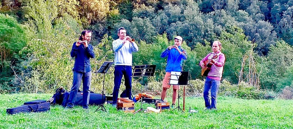 Demà dissabte 9 de juliol, a les 18h a la Casanova de Sant Miquel (Aiguafreda), farem un ball a l'era!