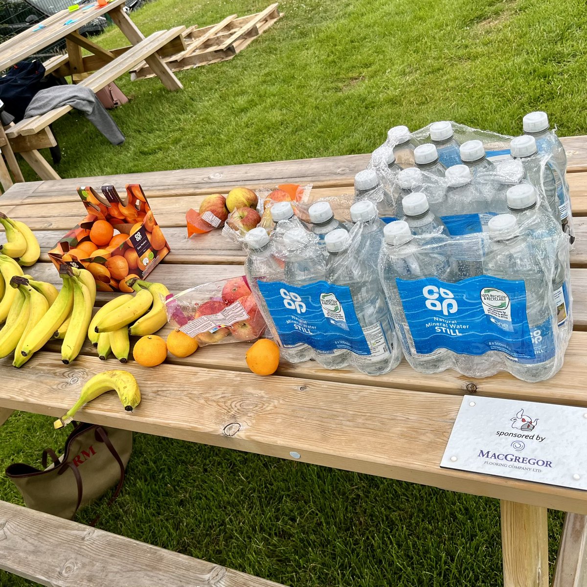 Fantastic last night of <a href="/PapaJohnsUK/">Papa Johns UK</a> <a href="/Tartan_Touch/">Papa Johns Tartan Touch</a> at Laigh Bent. We are joined by our friends from <a href="/SAMHtweets/">SAMH</a>, <a href="/coopuk/">Co-op</a> and <a href="/GillianMacMSP/">Gillian Mackay MSP</a> 💙💚🍕🏉