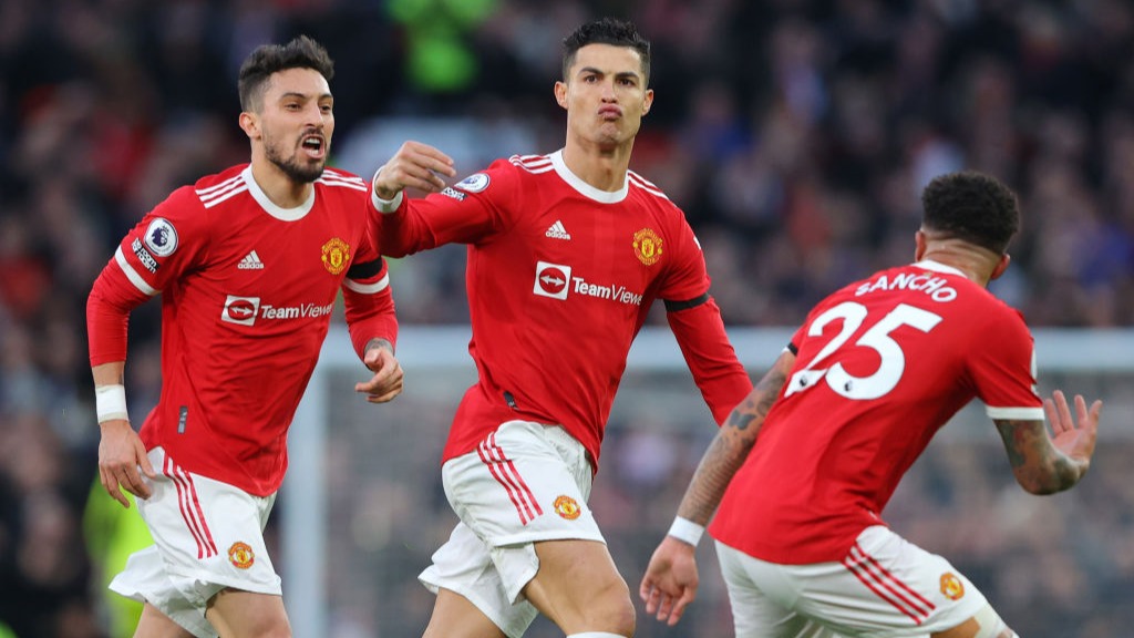 UnitedStandMUFC's tweet photo. Cristiano Ronaldo Set For Manchester United Stay
👉 https://t.co/mdR3F3RNzQ

[@NewsUnitedStand] #mufc https://t.co/HKWXJOaG0F
