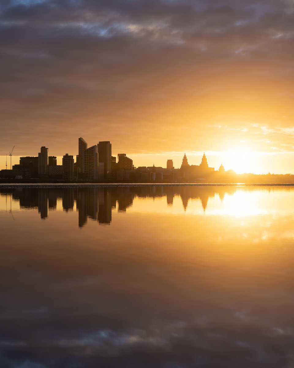 Geoff_Drake's tweet image. Best time of the day..

#sunrise #liverpool