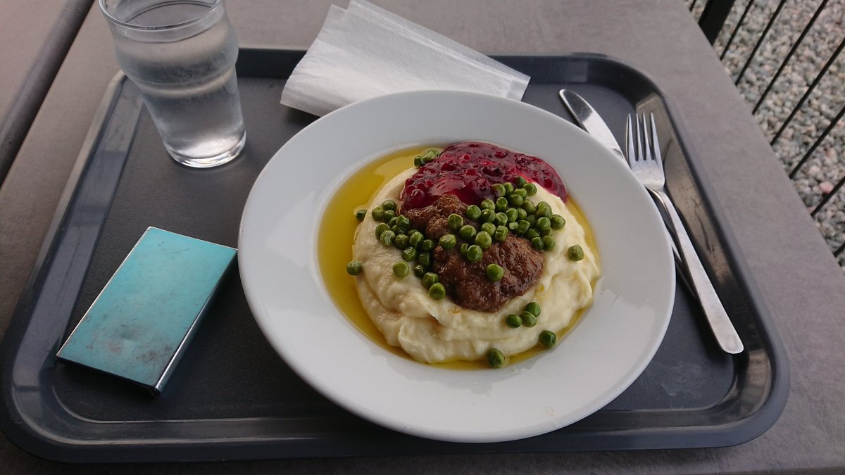 GA1919GA's tweet photo. Kvällsmat! #bistrobox #västerås https://t.co/5Tj3uBavnc