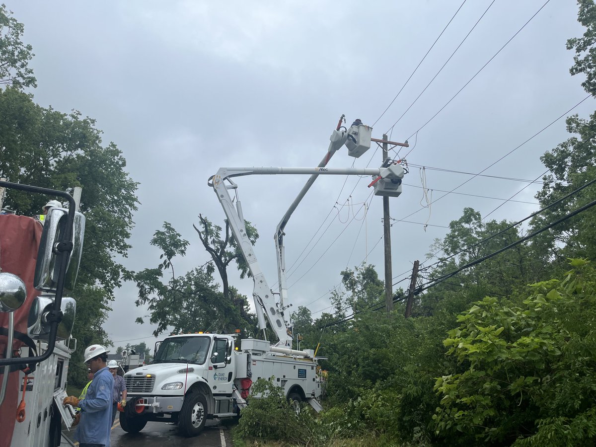 SallyThelen's tweet photo. Here are some of our ⁦@DukeEnergy⁩ #IN crews in Goshen working on rehanging line and pole replacement. You can’t drive a block without seeing scenes like this everywhere. Thank you for your patience to all still awaiting restoration. https://t.co/k8tFsAtnge