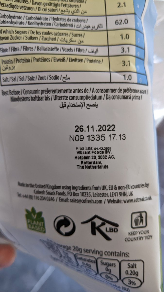iamharrietjean's tweet photo. @Tesco just to let you know there might a problem with some bags of Eat Real veggie straws - just opened this multipack bag and it reeks of glue/petrol 😬 (had my OH verify to check I wasn't having a stroke) https://t.co/A64YsREsE9