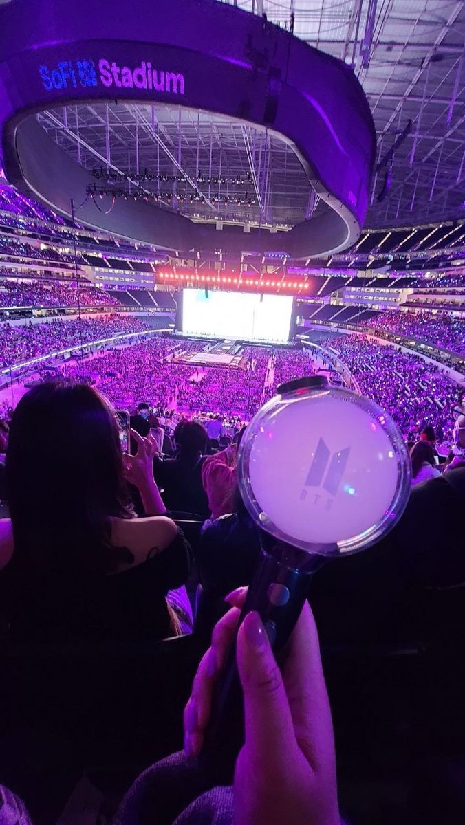 taytansclown's tweet photo. Happy Army Day 🥺🫰💜
#BTSARMY #ARMYDAY #bangswift #TaylorSwift #BTSKpop #ipurpleyou https://t.co/Mah2KzEeDZ