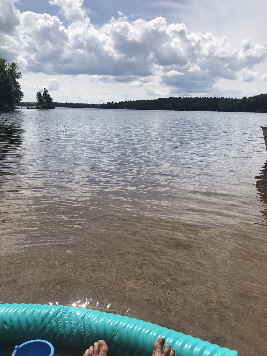 brubakam's tweet photo. Current situation… low humidity, beautiful sunny skies, Darius Rucker, Jameson Orange whisky sours(thanks Mike Jack), and the lake.  ❤️
#lakelife at its best!  #belmontlake https://t.co/m9Nni3zocJ