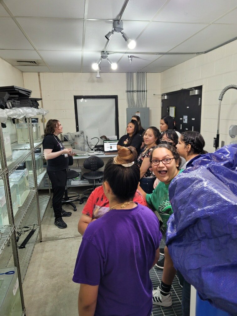 steroiddr's tweet photo. My new grad students Anthony Hinders and @kenz_reed0530 led science outreach to 3 groups of American Indian Scholars completely on their own! Hope these 7-8th graders think gobies are cool and decide to do an internship in my lab! #PathwaystoSTEM @ShoBanTribes @IdahoStateUCoSE https://t.co/RnTHjdl36w