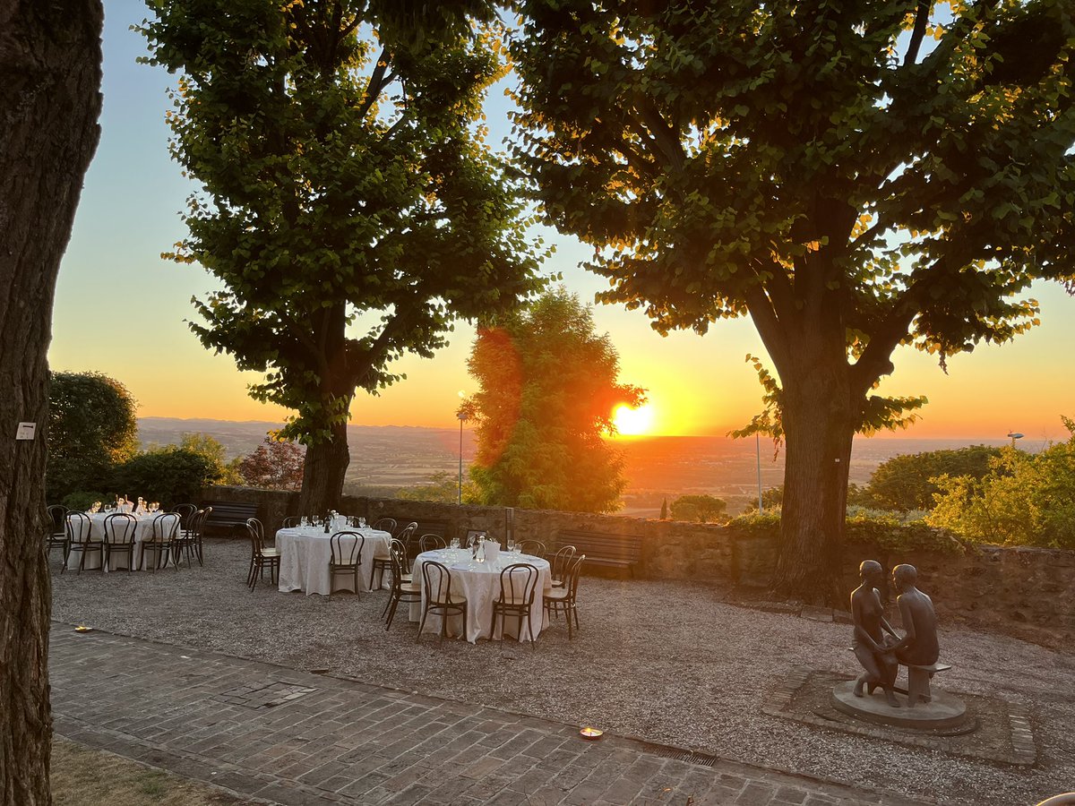 merpeltje's tweet image. The #isws2022 reports are submitted (and reviewed) now it’s time to relax in the Giardino Revellino