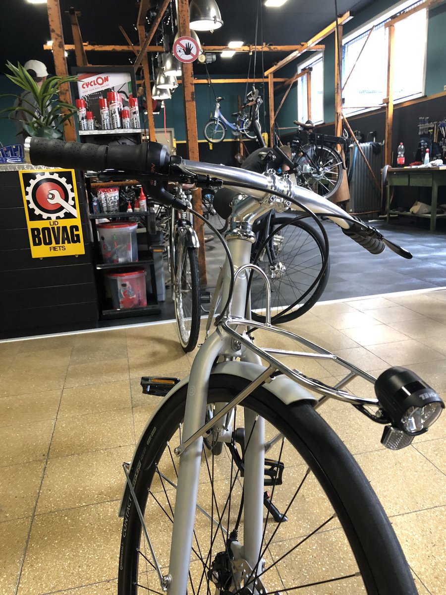 FietsTempelNL's tweet image. Bam! Deze week binnen gekregen. Kom kijken naar dit buitengewoon superfraaie exemplaar, iets voor de echte fietsliefhebster, ja @cremecycles! Genieten. #Heerlen #cremecycles ❤️