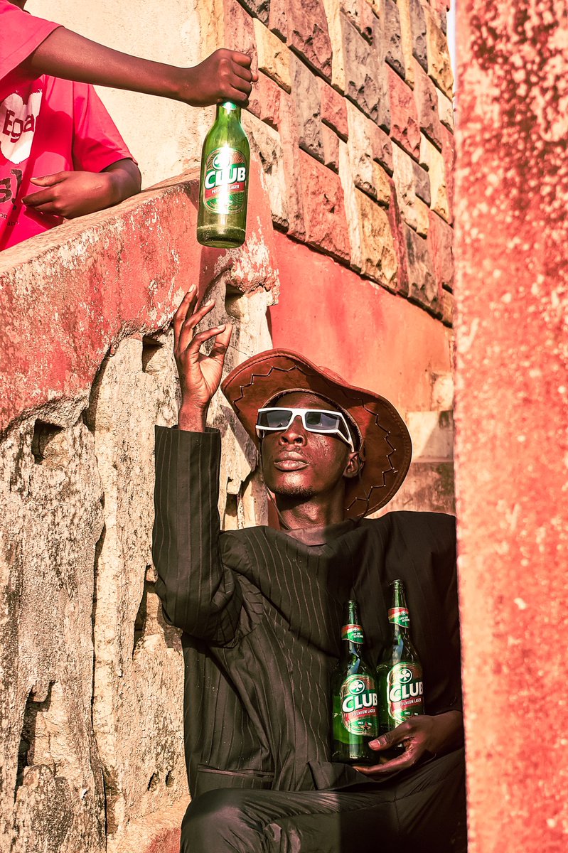 Slim___Drumz's tweet photo. A print of CLUB BEER Clubbeer has less CALORIES than A print of ORANGE JUICE.
#yaacrosswon #kuntu #slimdrumz #trap #traplord #trapmusic https://t.co/eHChghZPND