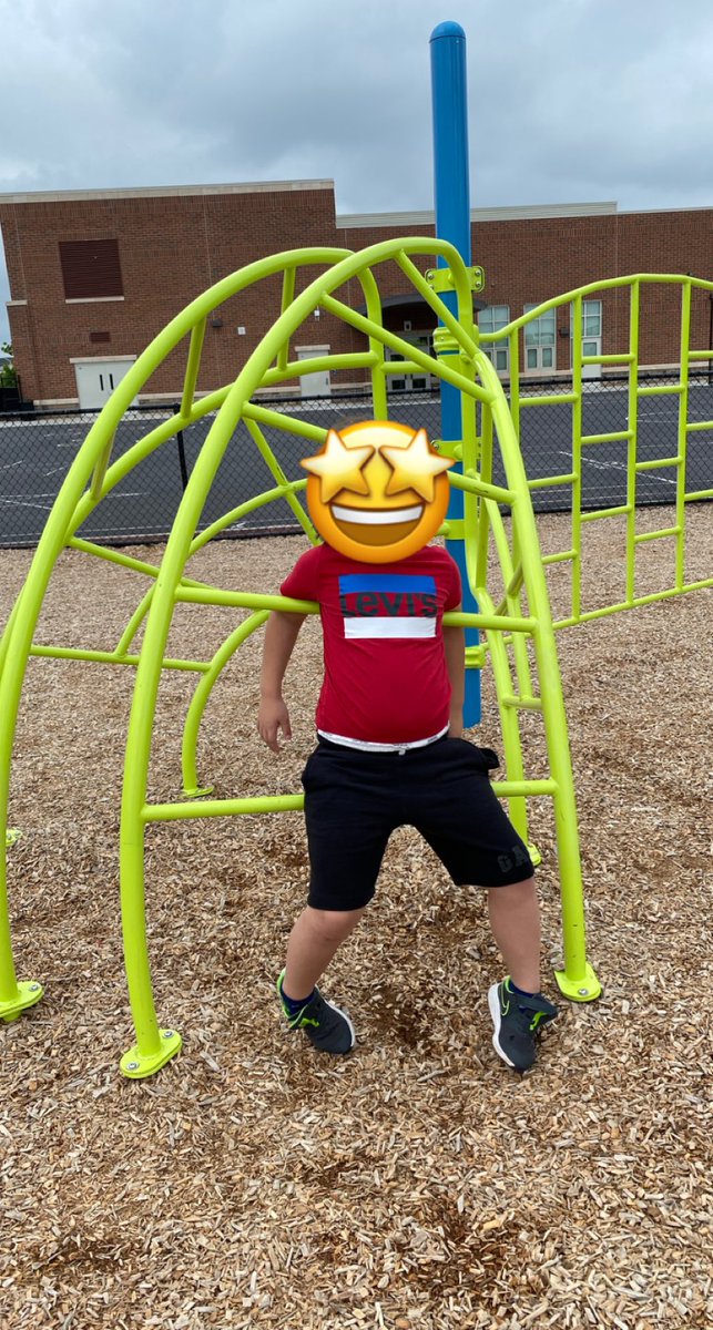 Had the best first week at ESY! We ended our week outside on the playground 🛝✏️☺️