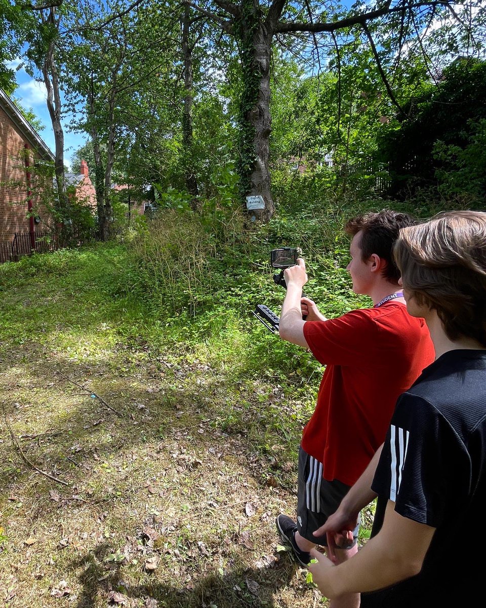 gary_rose's tweet image. That’s a wrap!

A full week of Year 12 @pearsonbtec #BTECCDMP being #onlocation experimenting with #singlecamera techniques in the “film set” outside my classroom!

All year, they have been preparing for their Unit 10 #NetflixOriginal project by creating #preproduction portfolio.