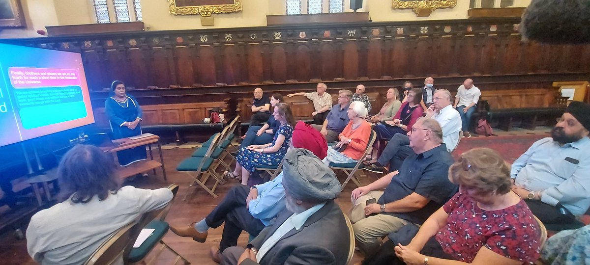 PlymouthChaz's tweet photo. A beautiful evening in #Exeter with Ravinder Kaur all the way from #Scotland an amazing woman. @devonfaiths @desijplymouth @appg_reie @ed_pawson @otterybooks @Exeter_Hour @ExeterCCM @ExeterCouncil @IFNetUK @NishkamCentre  @scottishsikhs @MumSikh @McTSingh @CharandeepS1ngh #RT https://t.co/VxEwPIw4Dr