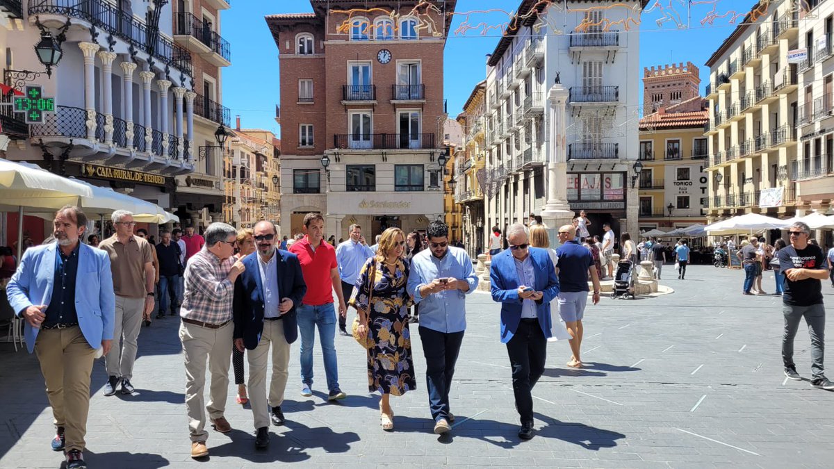JLambanM's tweet photo. En #Teruel, en la corrida de hoy con @MaytePerez2, @JavierSadaB, @vicenteguilleni, #BenitoRos y otros amigos. Por la mañana, he anunciado un decreto para impulsar los festejos taurinos en todas sus modalidades y clarificar y facilitar su desarrollo y gestión a todos los niveles https://t.co/MYfoNFFfCp