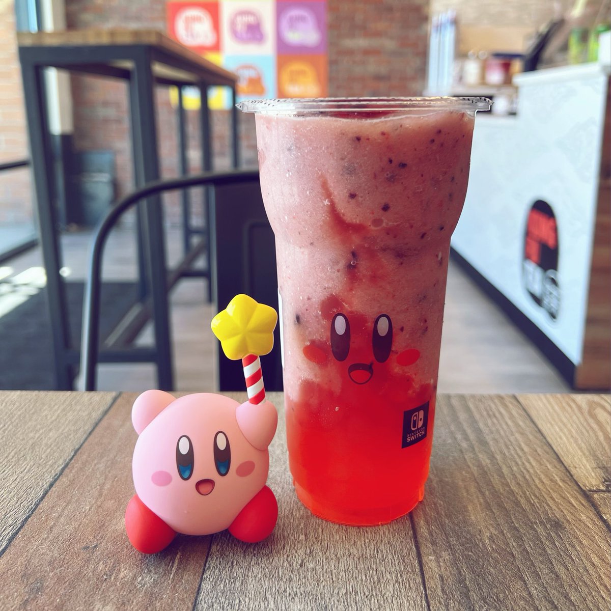 StudiosSuzu's tweet photo. Finally got around to trying the #kirby drink from @kfteausa !! Brought my Kirby Nendo for the occasion~! #kirbydrink #kungfutea #boba #bubbletea #kirbysfruityflurry https://t.co/nlrj9YZeAQ