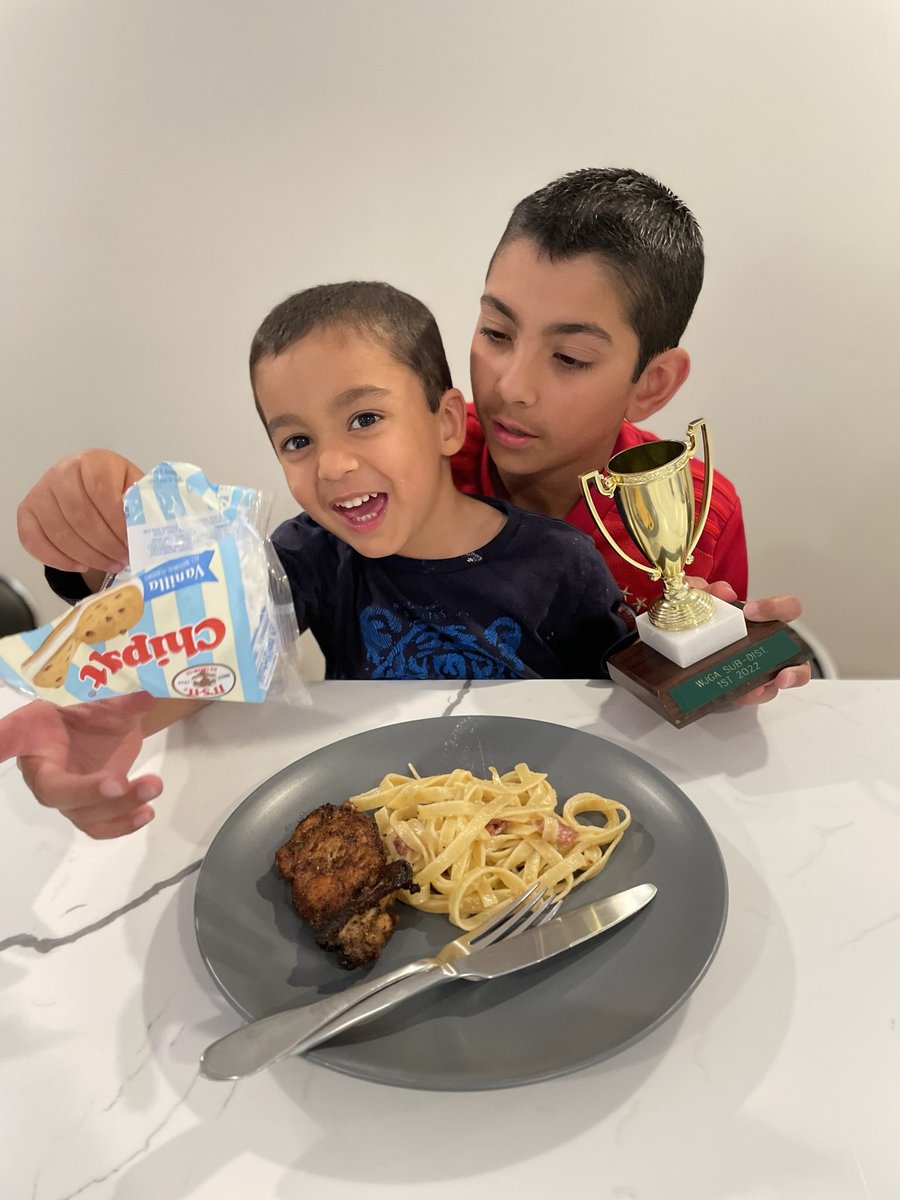 AydinMawjee's tweet photo. First @wjga1976 sub districts π₯ππͺ Champions dinner = blackened chicken, fettuccine carbonara with Turkey π₯ & ice cream sandwiches from @AdamMawjee π #JuniorGolf #10YearGolfer #WJGA https://t.co/Xj1HTIoEKb