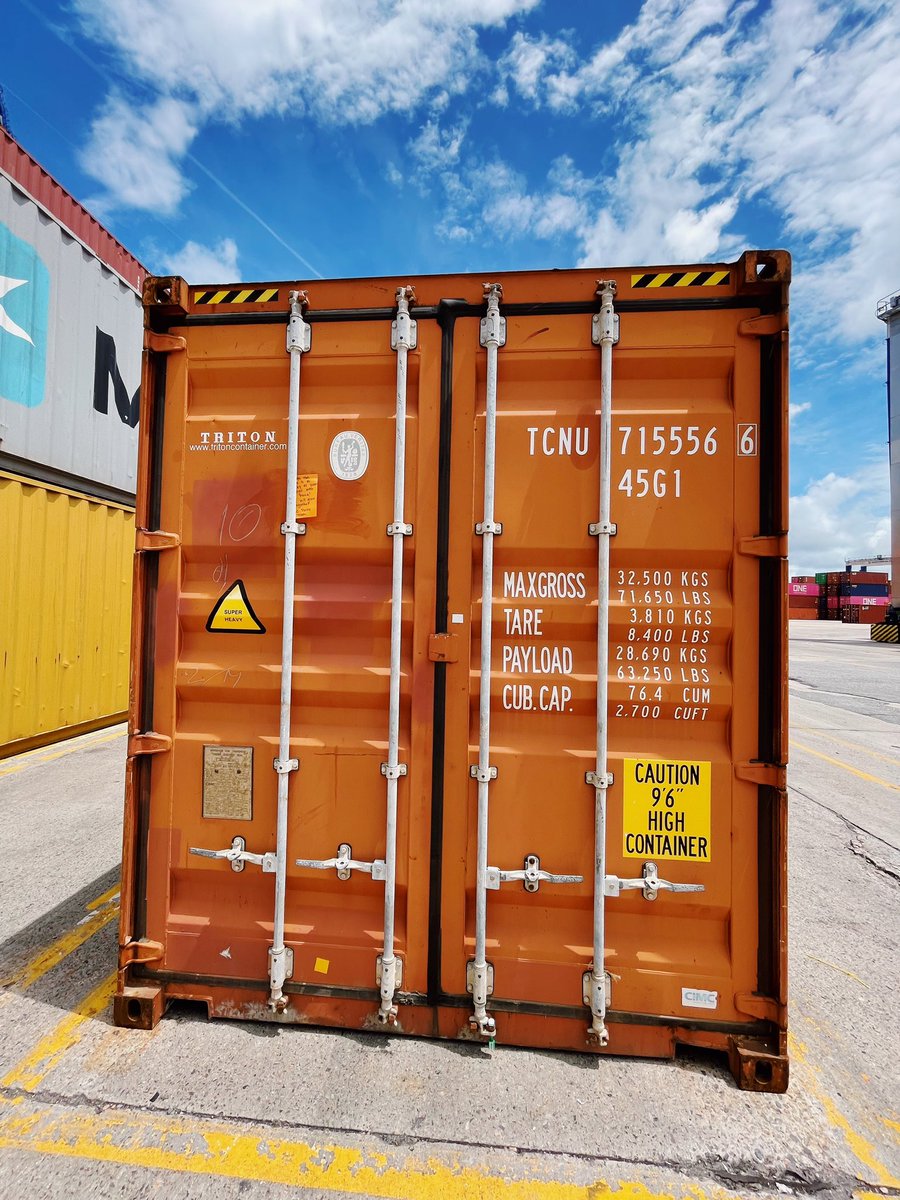 SCPorts's tweet photo. ! Sticky Cargo !
 
#SCPorts is testing out the durability of the newest @Postit Extreme Notes from our friends at @3M.
 
Four Extreme Sticky Post-it Notes will compete for survival during their voyage to Australia. Check back to see if they make it down under. https://t.co/N7CB2GLvHI