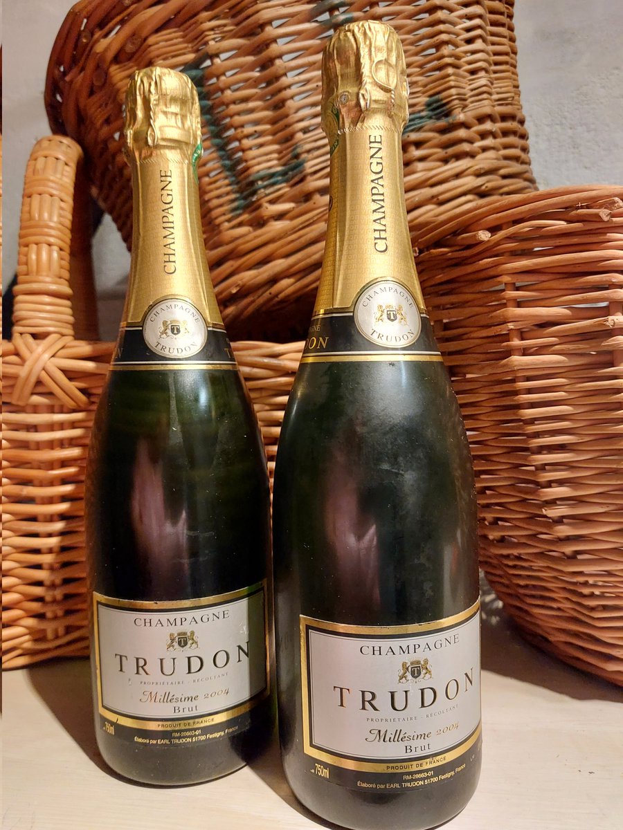 HerveCAUSSE's tweet photo. TRUDON
Millésime 2004, #Festigny
Récoltant Manipulant, of course
#marne
@vigneronindep
@champagneindep https://t.co/a771rqKhj9