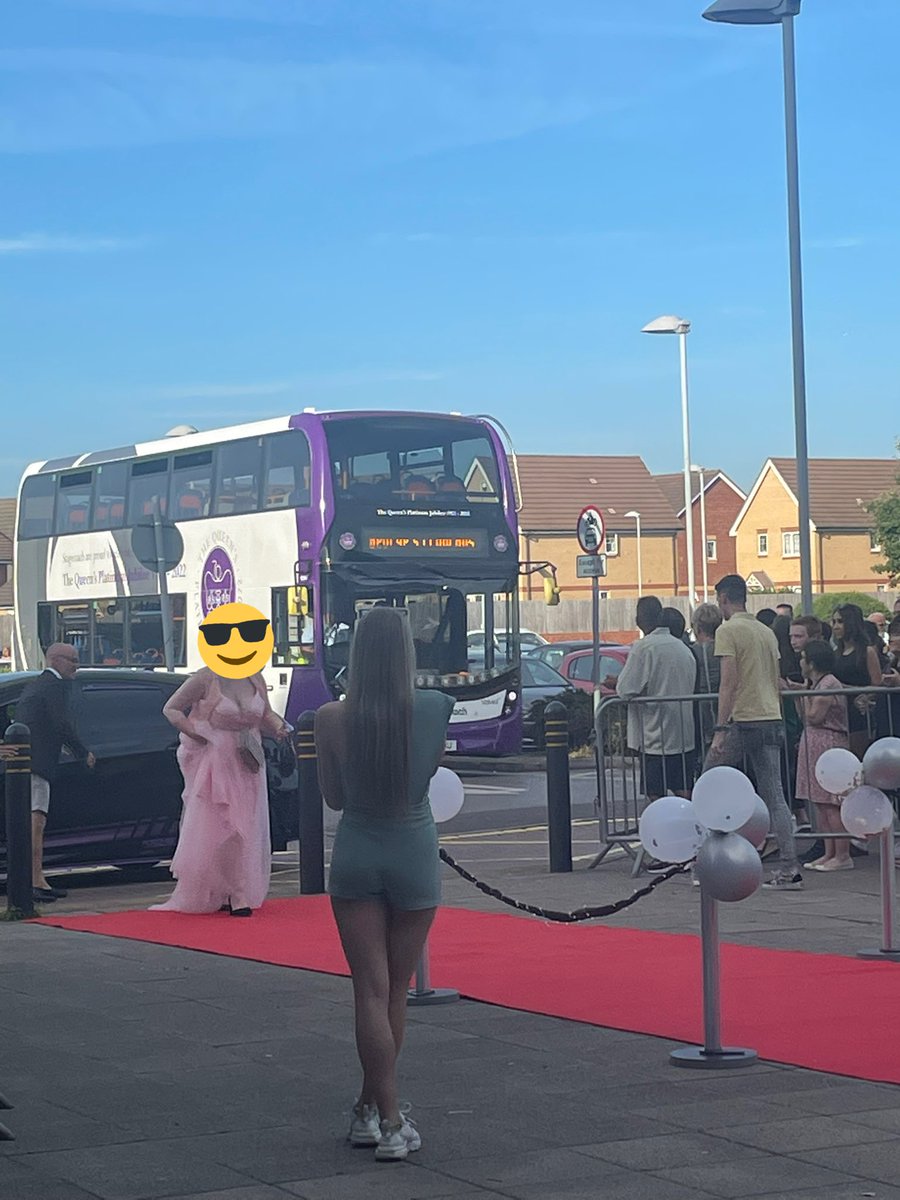 missgeog92's tweet image. One of our Y11 boys loves buses. He went and asked @StagecoachSE if he could ride the bus to prom. His favourite bus is the jubilee bus. Out of pure kindness they donated their time and gave him his very own prom bus.

Thank you for making a wonderful boy’s prom dream come true.