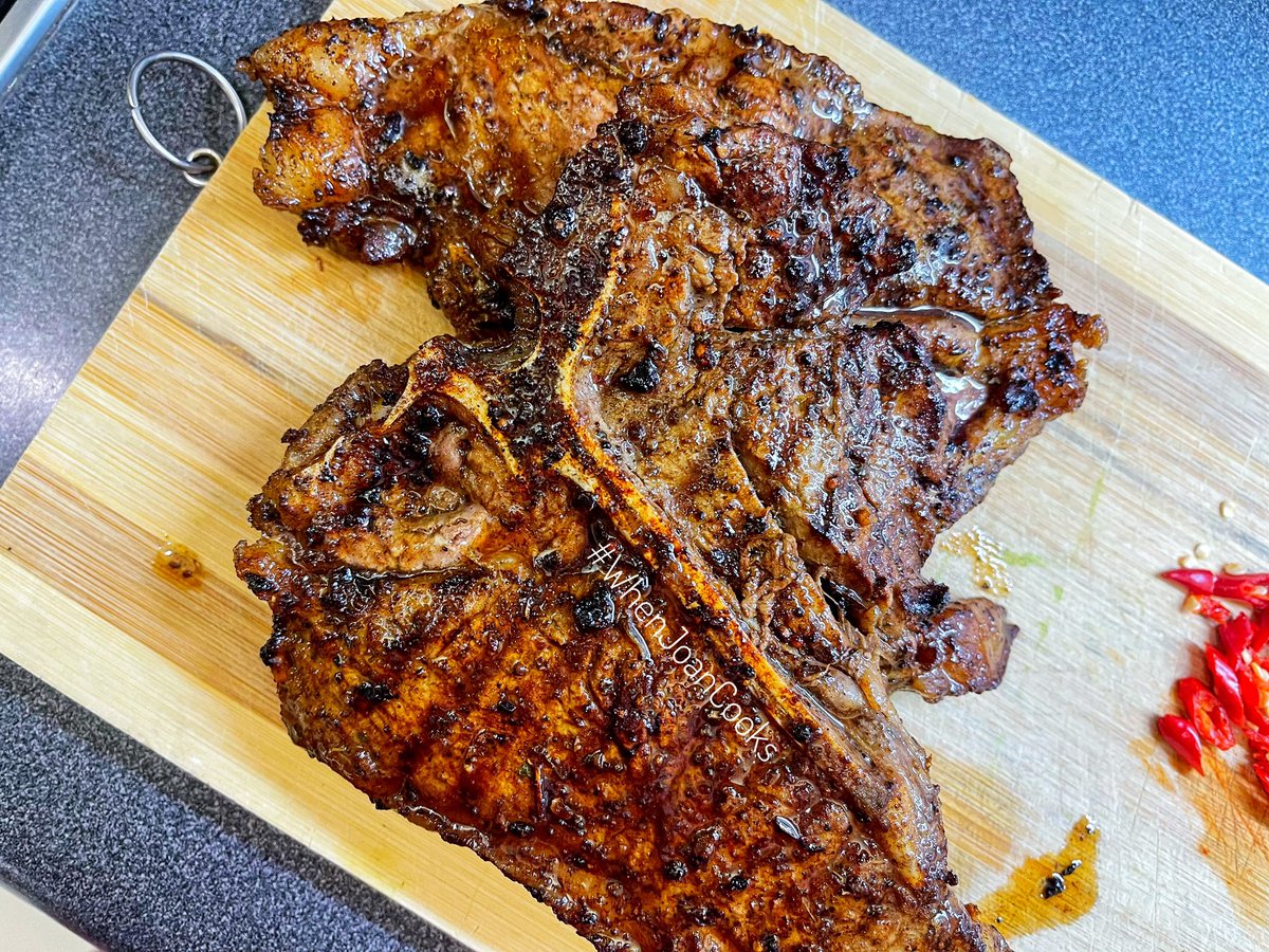 GabsDiva's tweet photo. … #Dinner: Seared Beef Tbone-Steak &amp; Vegetable Stirfry made with #Pride Sauce By #MmabosChilli 💙🤌🏼🌞 … #WhenJoanCooks #MmaboThings #SimpleMeals … https://t.co/2P0jStEKRu