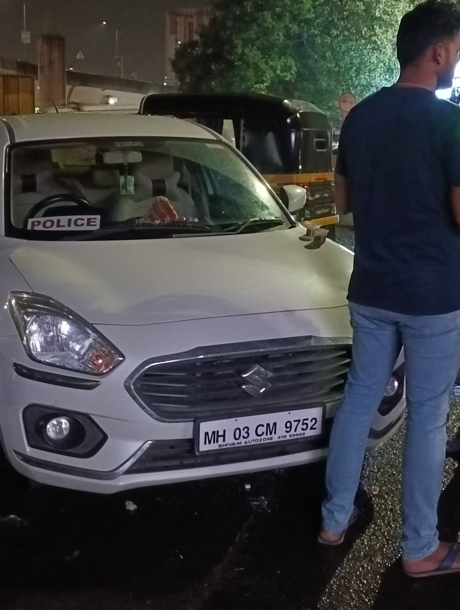 millerfrancis10's tweet photo. @CPMumbaiPolice Once again a private car with Police board at Thane Majiwada outside Yewale Amrutulya. Please assist stop this. https://t.co/pkRPaI1LUY