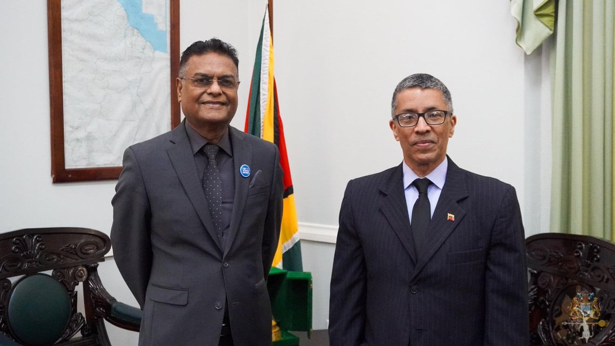 ParliamentGY's tweet photo. Venezuela’s Ambassador to Guyana, His Excellency Carlos Amador Perez Silva, today, paid a courtesy call on the Hon. Manzoor Nadir, M.P., Speaker of the National Assembly. https://t.co/06pAo64Wgz