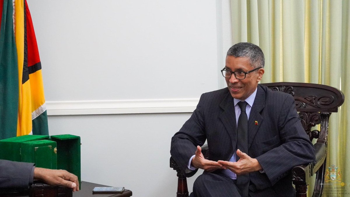 ParliamentGY's tweet photo. Venezuela’s Ambassador to Guyana, His Excellency Carlos Amador Perez Silva, today, paid a courtesy call on the Hon. Manzoor Nadir, M.P., Speaker of the National Assembly. https://t.co/06pAo64Wgz