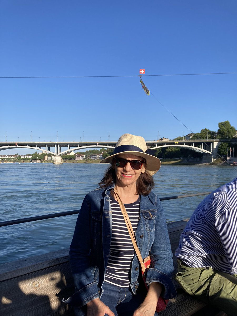 Saludos desde Basel Switzerland.