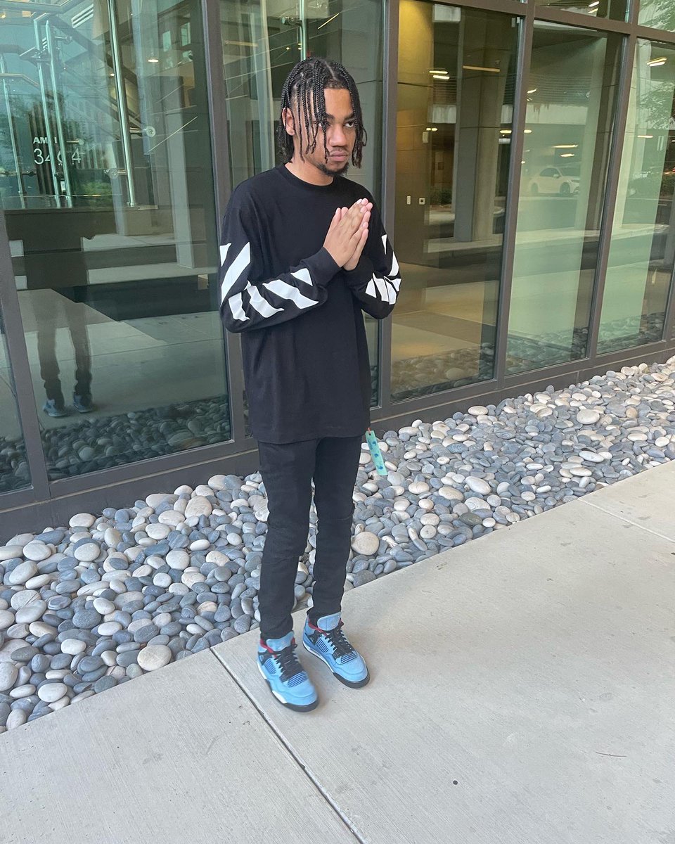 Devislit's tweet image. My White gon’ be Off