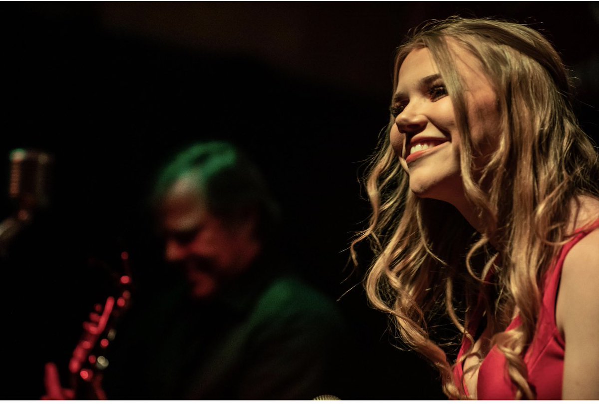 GladeParksTX's tweet photo. UPDATE: Due to the extreme heat, Lindsey Kate Band will start at 8 pm tonight July 8 at Live &amp; Local Music on the Plaza at @GladeParksTX  See you at 8 pm on the green for great music. https://t.co/VWOI6fNDzd