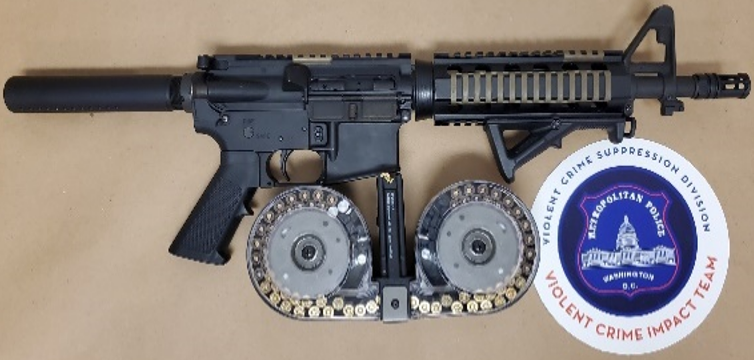 DCPoliceDept's tweet photo. In the last week, #DCPolice officers removed 77 illegal firearms from the streets of #DC and out of the hands of criminals.
#FirearmsFlashback https://t.co/Fhie2PiUHx