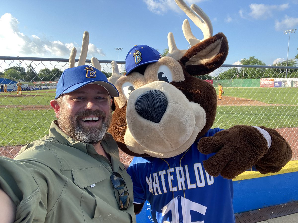 JasonPierschba2's tweet photo. #buckselfie https://t.co/bc3L9RkCGY