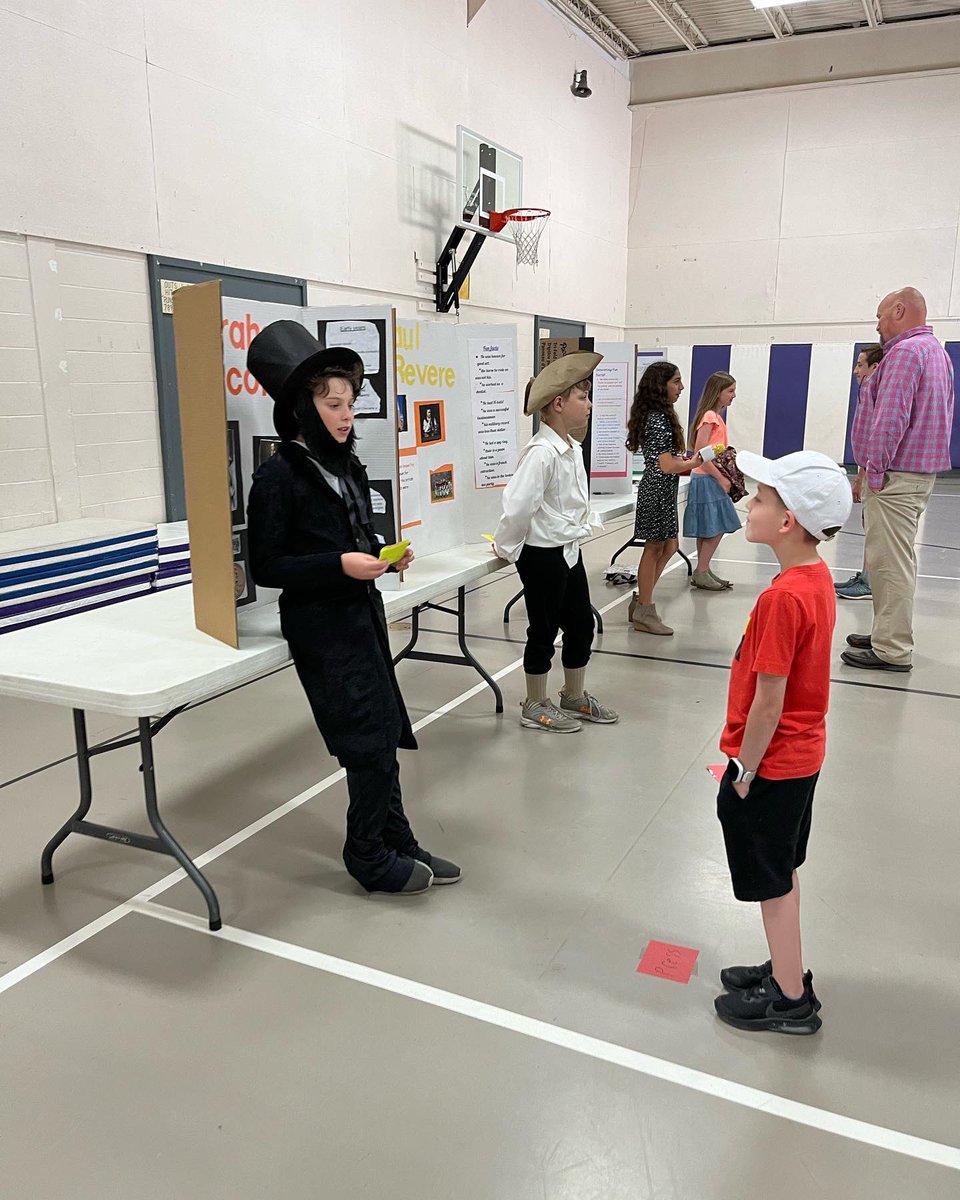 TrinityTigers1's tweet photo. #FunFriday

Our 4th grade students did an amazing job on their wax museum! Our staff and students loved hearing from each Wax Statue! https://t.co/yu7niuVthm