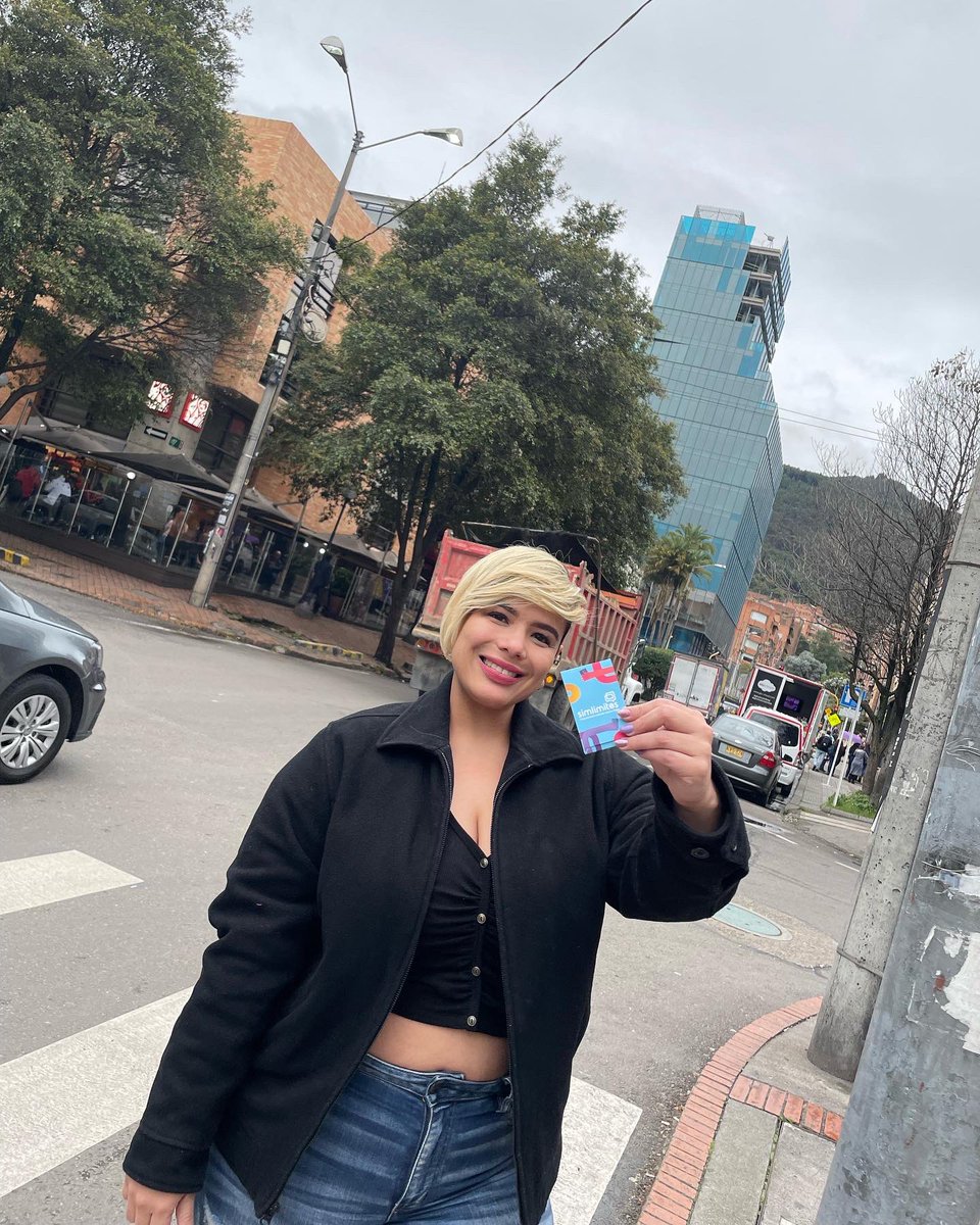 Una de las cosas que me tenían un poco mortificada a la hora de realizar este viaje a #Colombia  era desconectarme por completo, pues estoy en la víspera de mi Cumpleaños. Es por esto que me comuniqué con <a href="/simlimitesrd/">SIMLIMITES</a> y aproveché sus planes ✈️