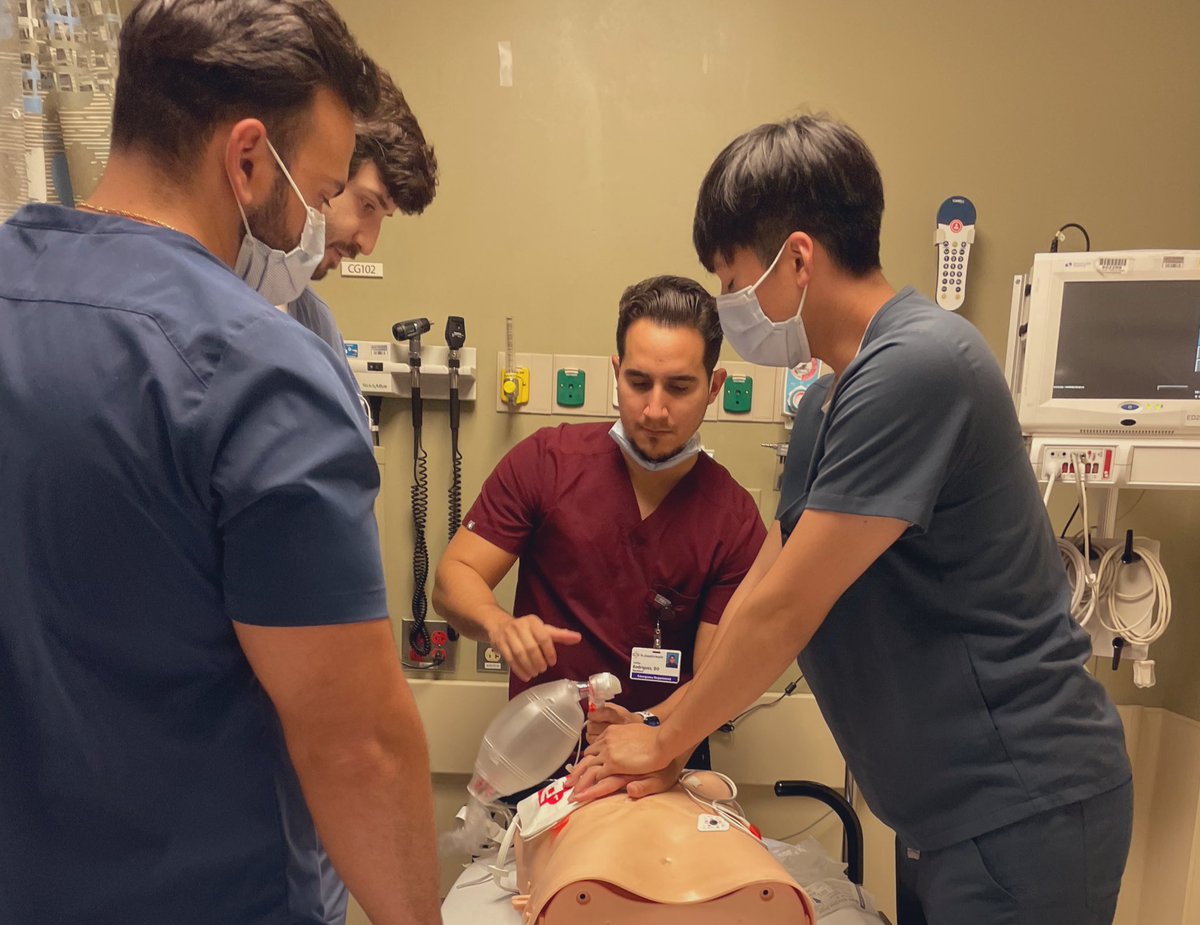 ersimulationdoc's tweet photo. Interns absolutely crushing it and learning how to save lives on the last day of our Sim bootcamp. #emergencymedicine #Simulation https://t.co/k9w7GSbyvS