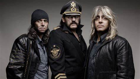 juliewi50263850's tweet photo. @ReturnofR And  of course Motorhead #Lemmyrules https://t.co/GWbg7gdXEM