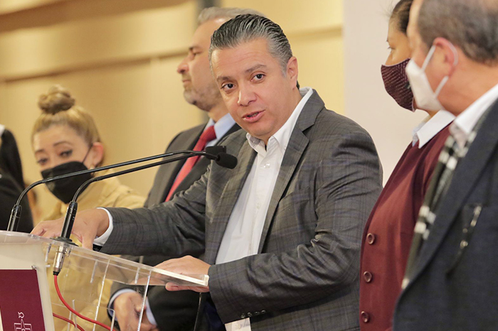 vozmichoacan's tweet image. #Michoacán busca #refinanciar y #reestructurar su #deudapública: prevé ampliar plazos y reducir pagos

El @GobMichoacan busca disminuir el pago de deuda bancaria para disponer de hasta 540 millones de pesos al año

➡ bit.ly/3Ph0aQq