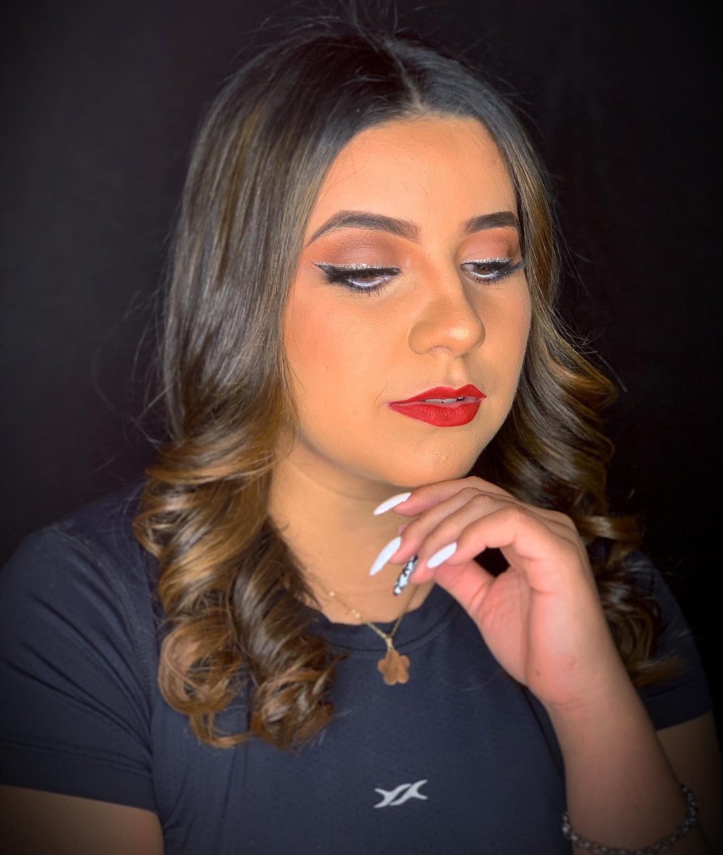Luzparedesmake's tweet photo. ✨✨ 𝐷𝑒𝑙𝑖𝑛𝑒𝑎𝑑𝑜 𝐺𝑙𝑖𝑡𝑡𝑒𝑟 ✨✨
•
•
Maquillaje en gama de marrones con doble delineado  y un labial rojo ❤️ 
Agenda tu turno 0984306480📲
Fdo de la Mora zona sur 📍🇵🇾
#makeup 
#makeupartist 
#makeupartists 
#maquillaje 
#maquillajesocial #maquillajeprofesional https://t.co/tvN4Huz4GQ